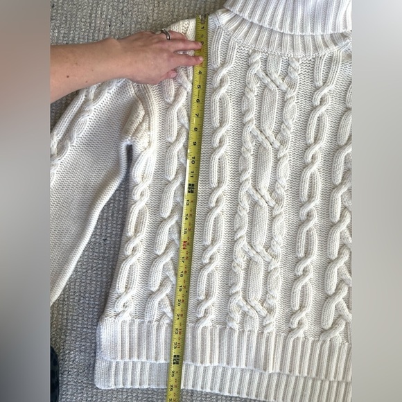 NWOT Tuckernuck Ivory Cable Knit 100% Wool Sweater XS - Picture 4 of 10